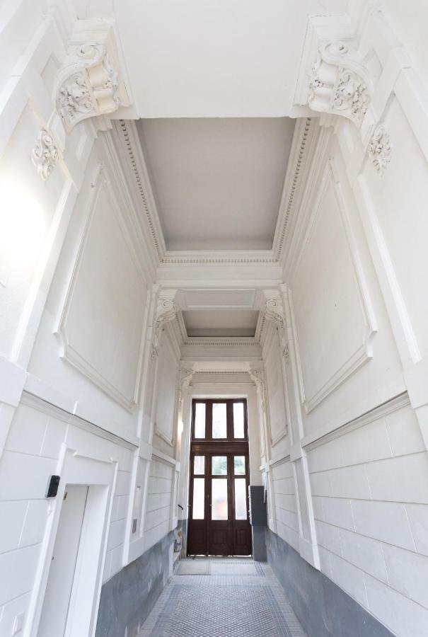 Schonbrunn Garden View Apartments Vienna Exterior photo